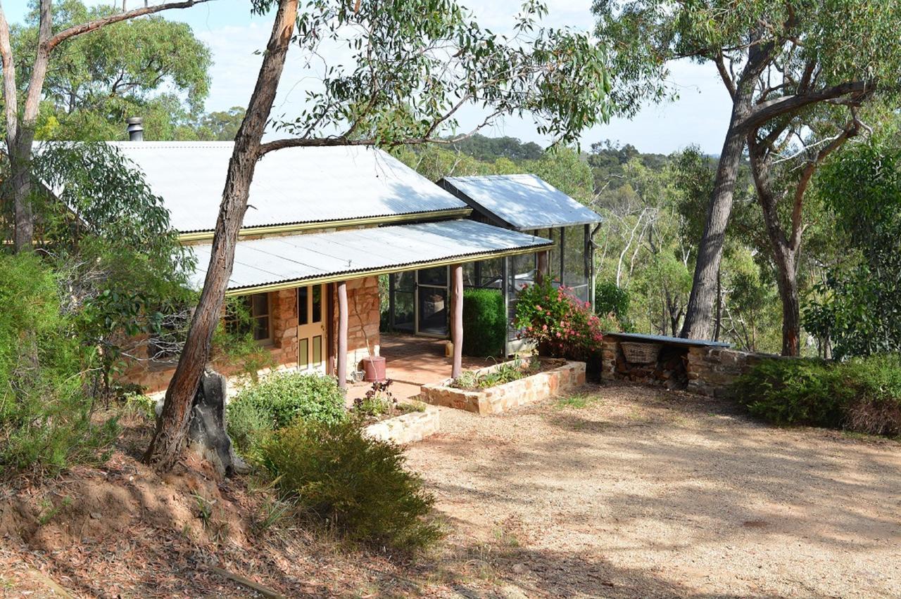Trestrail Bed & Breakfast